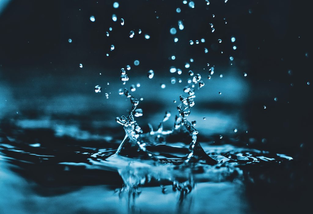 Why do data centres need water? Image